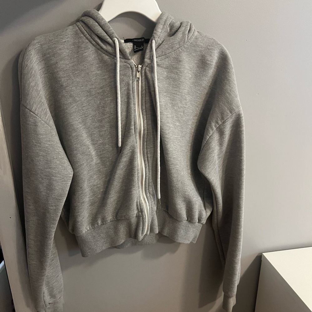 Dark grey string hoodie sweater with no pockets